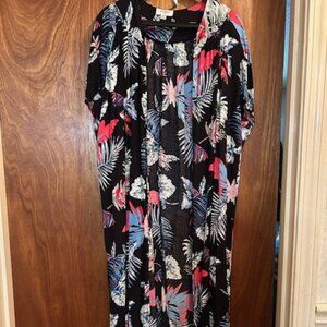 Black Floral Maxi Dress – Boho V-Neck Short Sleeve Lightweight Flowy Size M